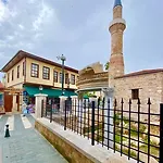 Necip Bey Konagi Kwatera prywatna *