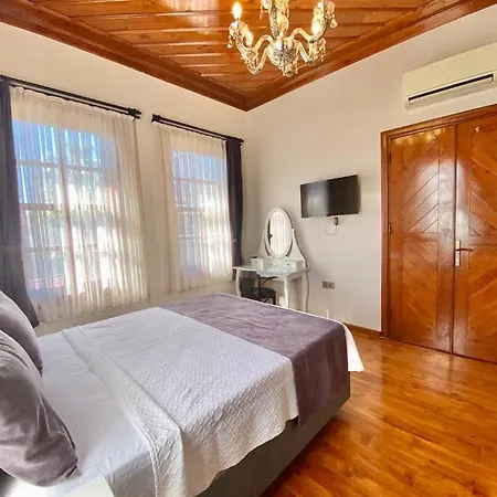 Quarto em Acomodações Particulares Necip Bey Konagi *
