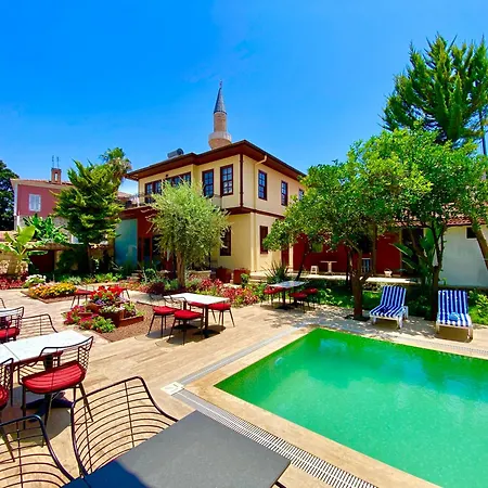 Necip Bey Konagi * אנטליה