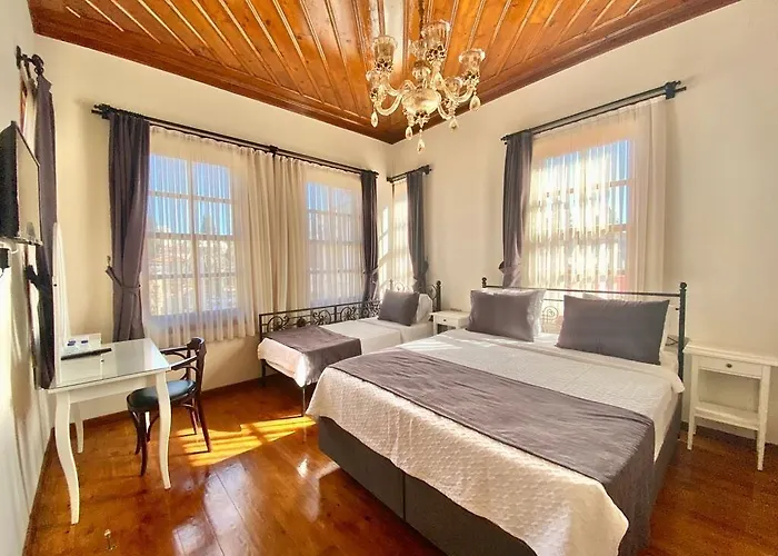 Necip Bey Konagi * Antalya