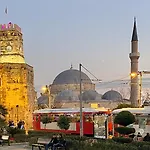 Necip Bey Konagi Gazde/Camere de închiriat